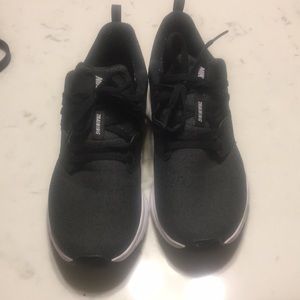 Nike gray training shoe